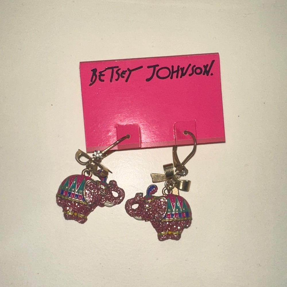 Betsey Johnson “A Day at the Zoo” Glittery Pink Elephant Earrings